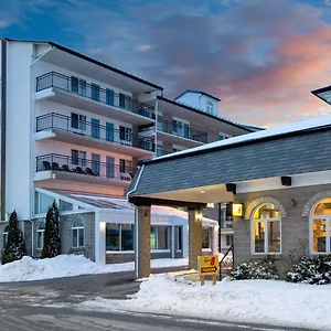 2* Отель Super 8 By Wyndham By The Falls